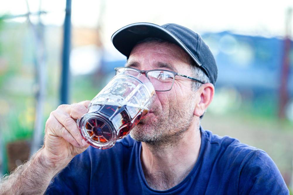 Czy ból głowy po alkoholu to zawsze kac?